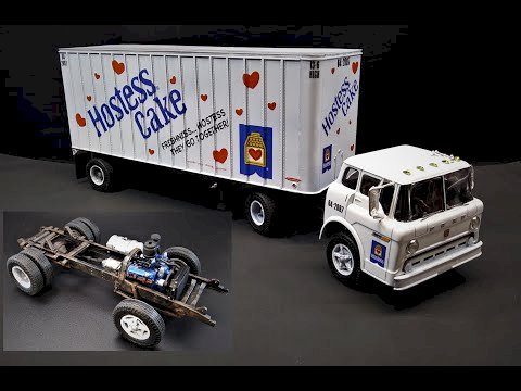 AMT, Ford C600 Hostess Truck w/ Trailer, 1:25