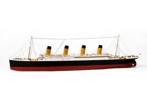 Billing Boats, Titanic, træskrog, 1:144